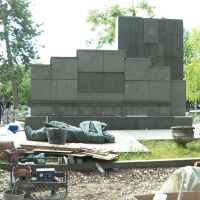 Братската могила в центъра на Стара Загора предизвика остри спорове