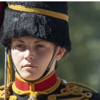 Ездачка от кралския отряд на Великобритания почина след падане
