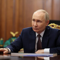 Владимир Путин опрощава дълговете на новите руски войници, които се бият срещу Украйна