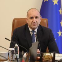 Радев: Нямаме положителен отговор за визите от САЩ, военните им самолети могат да останат до края на юни