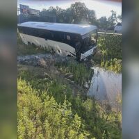 5 жертви и 34 ранени при верижна катастрофа с участието на автобус (СНИМКИ)