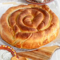 Точена баница с мая