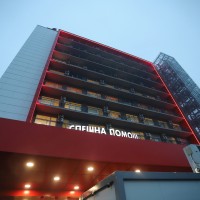 Лекари в „Пирогов” се борят за живота на 200-килограмов пациент