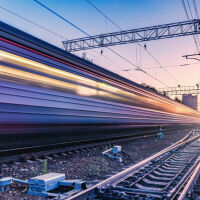 Заради скъпите горива: Намаляват наполовина цените на влаковите билети в Литва 