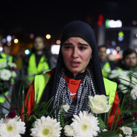 Година след трагедията в Нови Сад: Сърбия си спомня за загиналите под рухналата козирка