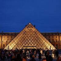 Въпреки стачката: Лувърът отвори частично вратите си за посетители