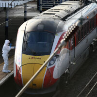 32-годишен мъж е заподозрян за нападението с нож във влак на Острова (СНИМКИ)