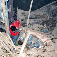 Десетки жертви на опустошителен трус от 6,3 по Рихтер в Афганистан (СНИМКИ и ВИДЕО)