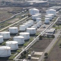 Складовете на държавния резерв са пълни - парламентът забрани износа на дизел и авиационно гориво