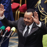 Професия президент: Най-възрастният държавен глава си осигури осми мандат и власт до 100 г.