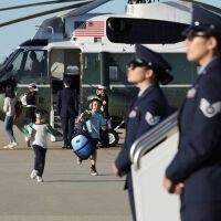 След доставка на съмнителен пакет: Служители в американската военновъздушна база „Андрюс“ се разболяха