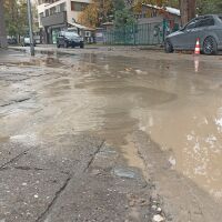 Авария на водопровод наводни улици в Пловдив (СНИМКИ)
