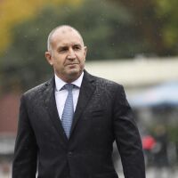 Румен Радев наложи вето на промените за особения управител на „Лукойл“