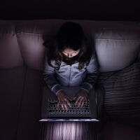 Насилието срещу деца онлайн: Педофилите генерират съдържание с изкуствен интелект