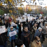 Протест срещу лекаря, прегазил куче с колата си и впоследствие избягал