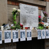 За да се чуе всяко едно от имената на жертвите: Оцелелите от френския кошмар настояват за тиха почит 