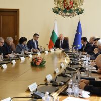 Желязков: Рафинерията е част от критичната инфраструктура, държавата има  ангажименти в полза на обществото