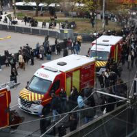 Автобус се вряза в пешеходци в центъра на Стокхолм, има загинали (СНИМКИ)