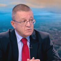 Защо правителството избра Румен Спецов за особен управител на „Лукойл“?