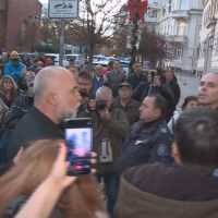 Напрежение пред Столична община на протеста срещу реформите в платеното паркиране