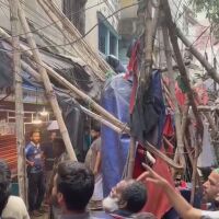 Мебели се тресат, хора бягат панически: Земетресение от 5,7 по Рихтер удари Бангладеш (ВИДЕО)