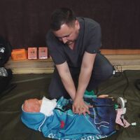 Родители на тийнейджъри се обучаваха как да оказват първа помощ на деца, приели дрога