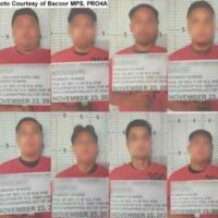 14 полицаи са отстранени от длъжност след обир и изнасилване на момиче