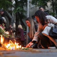 Бащата на детето, убило 9 ученици при масова стрелба, остава в ареста 