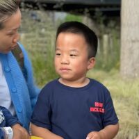 Момче с рядко заболяване удиви лекари след прилагане на първата в света генна терапия (ВИДЕО)
