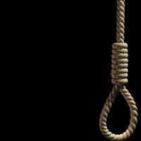 Иран екзекутира публично мъж, изнасилил две жени