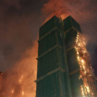 36 са загиналите при пожара в жилищен комплекс в Хонконг, над 270 души са изчезнали