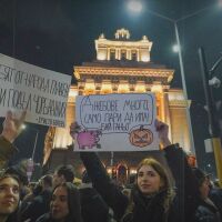 Разказ от първо лице: Репортер на bTV за бунта срещу бюджета пред парламента