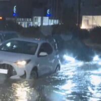 Поройни дъждове и гръмотевични бури причиниха щети в Гърция (ВИДЕО)