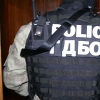 Задържаха двама митничари при операция на ГДБОП на „Калотина“