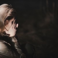 „Имах по трима клиенти на ден“: Непълнолетна българка избяга от мрежа за секс трафик в Солун