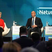 Урсула фон дер Лайен поздрави Румен Радев за изборната победа