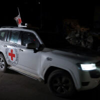 Израел обяви, че Червеният кръст е получил останките на трима заложници