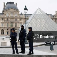 Четири нови ареста във връзка с обира в Лувъра