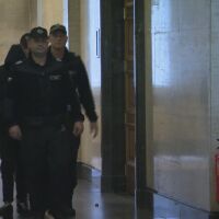 Мярката на дете, убило дете в столичен мол: Заседанието прекъсна, линейка откара обвиняемия