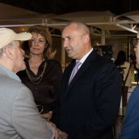 Радев на среща с българската общност в Рияд: Трябва да има ясна отговорност в управлението