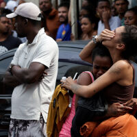 Най-голямата акция срещу наркобанда в Рио отне десетки животи