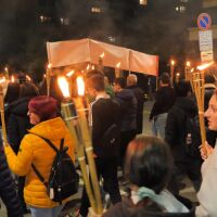 Факелно шествие за Деня на народните будители се проведе в София