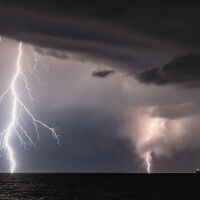 89 ранени, близо 50 са в болница: Мълния удари митинг в подкрепа на Болсонаро (ВИДЕО)