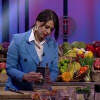 Коя от трите дами ще грабне престилката?