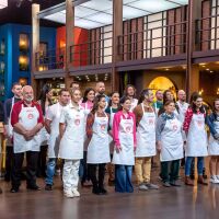 Голямото готвене в MasterChef започва. Кустев, Таралежков и Сарафов рамо до рамо с участниците в първите изпитания 