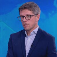 Депутати атакуваха вицепремиера за вота - бил арестуван за марихуана и шофиране с алкохол