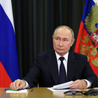 "Тръмп се опитва да реши проблем, а Путин поглежда към Петър Велики, Иван Грозни и Екатерина Велика"