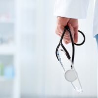 След 20 дни на тревожни симптоми: Откриха пиявица в носа на пациент