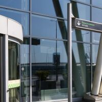 От 5,50 лв. на 6,10 лв.: НАП проверява защо е поскъпнало кафето на летище „Васил Левски“