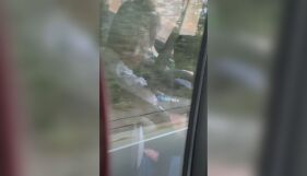 Шофьор гледа видео за възрастни зад волана на автобус по линията София – Казанлък